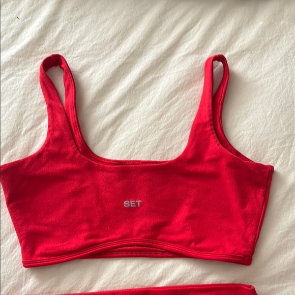 SET Active Red Set - Picture 2 of 7